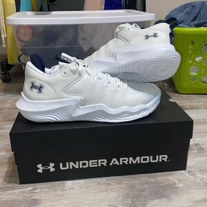 Brand New with Tags Under Armour Women's Ace Low Volleyball Shoes